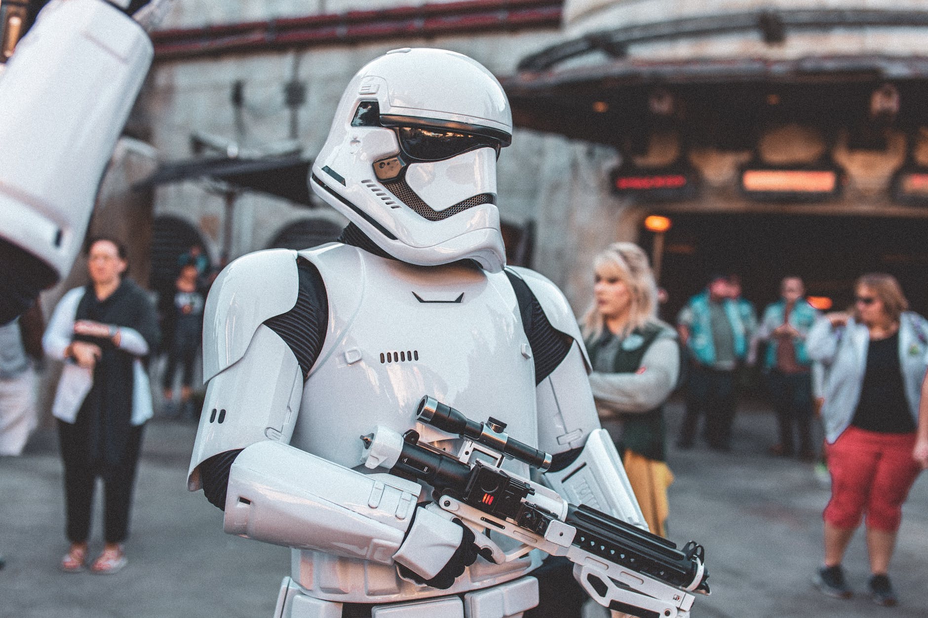 Blockbuster und Serien im Sommer 2023 17 shallow focus photo of stormtrooper